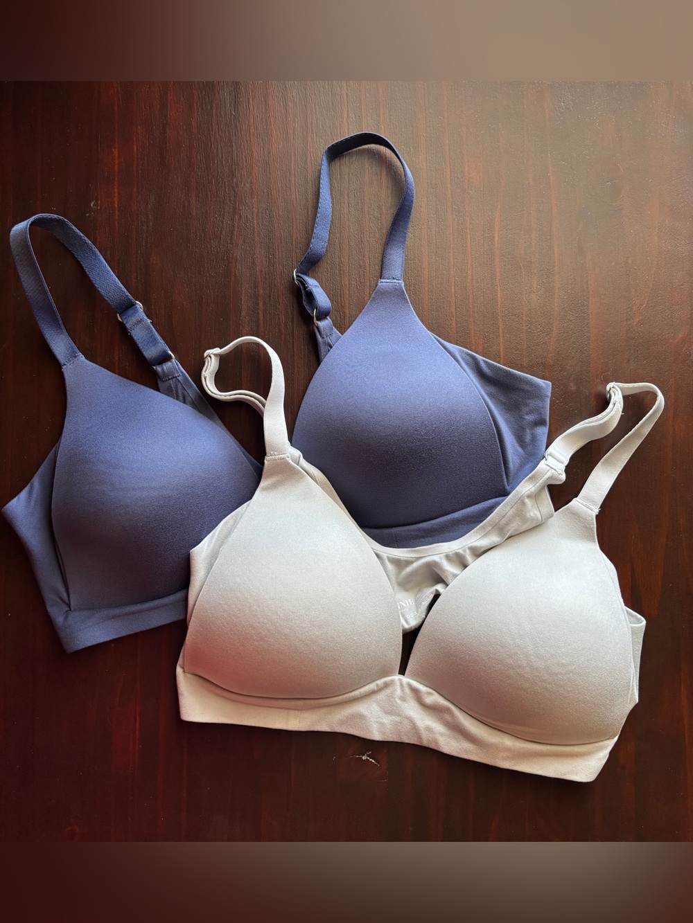 TWO aerie Sunnie Wireless Lightly Lined Bras, 34C